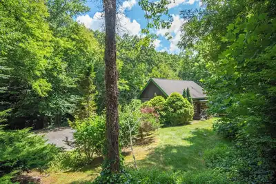 Image de Connexion privée à la maison sur Rushing Creek à Blue Ridge Mountains