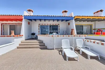 Image de Buenos Tiempos - Grand océan avant trois chambres trois salles de bain condo