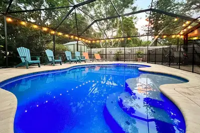 Image de Peach Hideaway: piscine filtrée et chauffée et aménagement adapté aux groupes (8 personnes)