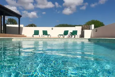 Image de Séjour à bord: Villa rustique avec piscine chauffée, vue, terrasse, wifi, télévision, . . .