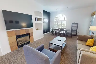 Image de Une villa en bas d'une chambre conforme Ada en bas à proximité de la piscine principale!