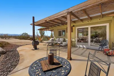 Image de Escapade dans le désert ✫ 6 couchages ✫ 10 acres privés ✫ DirecTV \/ WiFi ✫ Climatisation