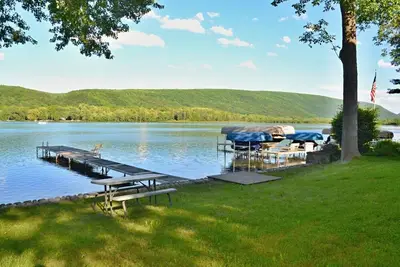 Image de Coeur de Honeoye: \"A Modern Honeoye Lakefront Getaway! \"