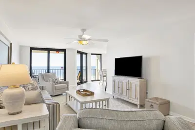 Image de Grands tarifs pour l'automne! ! ! Phoenix Vi 1br Beauty!