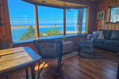 Image de Superbe appartement avec vue sur la baie!