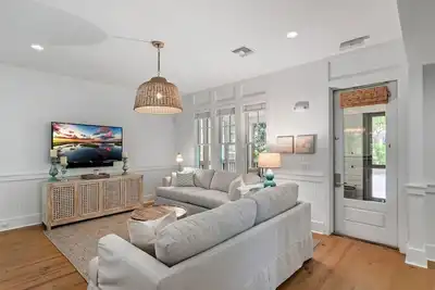 Image de 2 projetés dans les porches - Walk to Seaside - Great Porch Space!