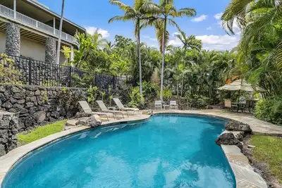 Image de Ono Hale: Magnifique maison avec piscine. vue sur l'océan à couper le souffle.