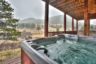 Image de 8 couchages, 3 chambres, 2. 5 salles de bains. Les animaux de compagnie ne sont pas autorises. <br><br>Vues fantastiques, maison spacieuse, bain Ă remous