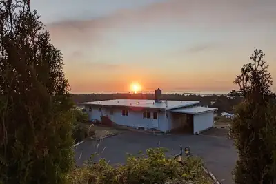 Image de Accès direct aux dunes avec vue panoramique sur l'océan et la rivière