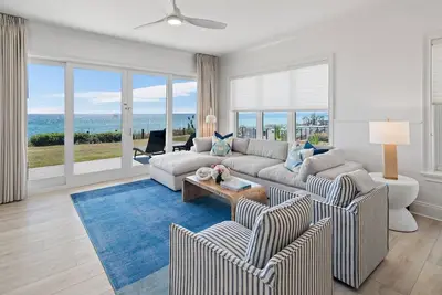Image de Adagio A105 rez-de-chaussée devant le golfe - quatre chambres à coucher - coin condo, près de la piscine