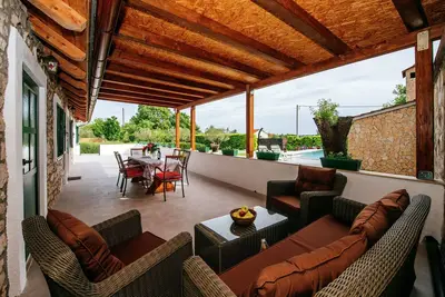 Image de Vaste maison de vacances à Kakma avec piscine