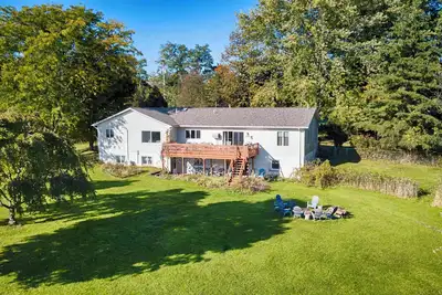 Image de Lake Orchard View: \"Seneca Lake Paradise Found! \"