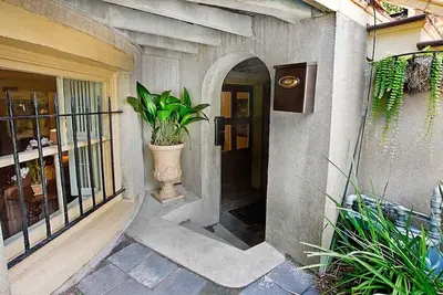 Image de Restez avec Lucky Savannah: maison de plain-pied à deux rues du parc Forsyth