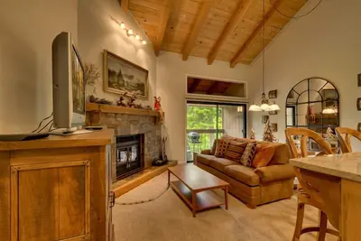 Image de Serenity: 2 Br, 1. 5 Ba Townhouse Ă Carnelian Bay, pour 5 personnes