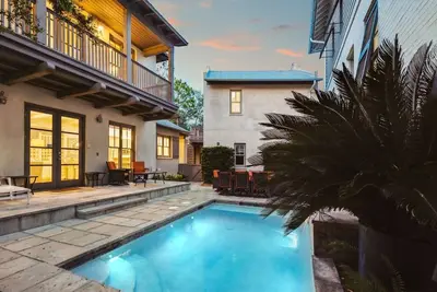 Image de Piscine privée \"Pura Vida\"! À seulement 2 pâtés de maisons de la plage! Marchez jusqu'au centre-ville!