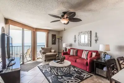 Image de Grand condo 2br à Phoenix V! ! Front de mer! Juin Remplissez les offres d'écart!