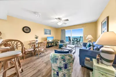 Image de Joliment Décoré ~ Great Beach View ~ Service de plage gratuit!