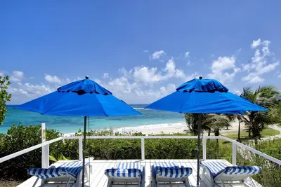 Image de Rare Trouvez Beach Front! ! Mer chaude. Renseignez-vous sur notre option 6 chambres, 14 invités! ! !