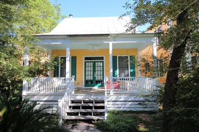 Image de En bord de mer proper \"Cr��ole\" 2 Chambres - Couchages 5 - 3sa + Séjour d'été disponible!