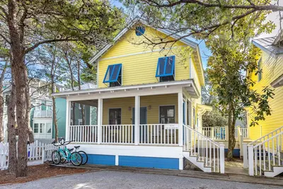 Image de En Mer Proper \"Tight Lines\" sur E. Ruskin, 2 Br / 2 Ba