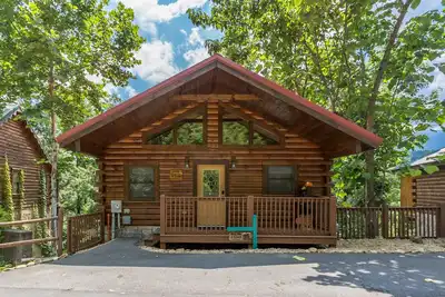 Image de Sur une branche - 1 chambre cabine à quelques minutes du centre-ville de Gatlinburg