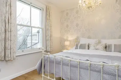 Image de Superbe appartement de 2 chambres à Richmond