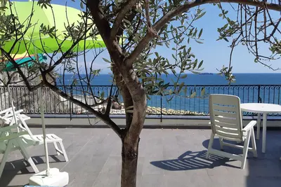 Appartement confortable avec vue sur la mer sur la côte amalfitaine