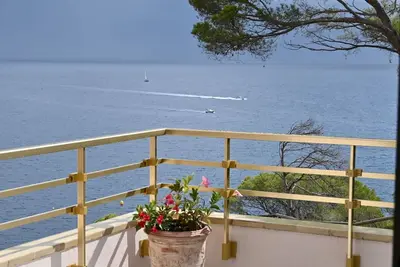 Image de Appartement Magnifique Vue Mer sur la Baie de S’Aagaró by Host&Joy