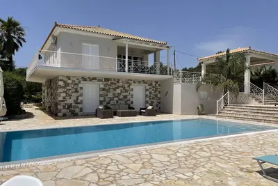 Image de Villa luxueuse à Kamaria avec piscine privée