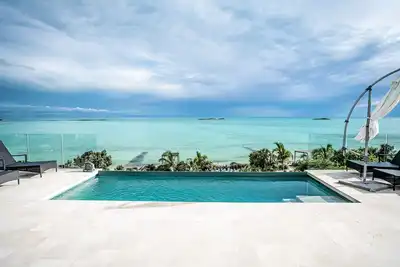 Image de Brand New Beachfront moderne 3bdrm \/ 3bath avec piscine et vue incroyable! !