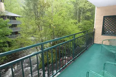 Image de condo de deux chambres peut accueillir 6 personnes