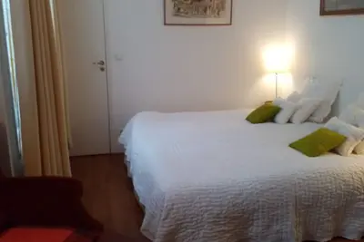 Image de Centre ville St Germain Pres historic center close to river comfort calm bright