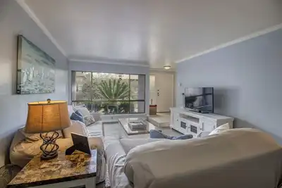Image de Récemment rénové 2br 2. 5ba 1400 Sqft