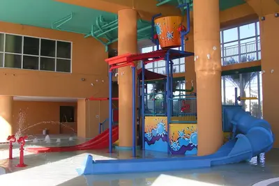 Image de Splash-2 Master Br / 2 Ba / Bunks-2nd Floor-Free Chairs