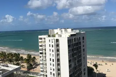 Image de Appartement moderne avec vue sur l'océan - avec piscine et accès direct à la plage