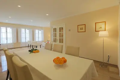 Image de Appartement de luxe à Epicentro: Parking + Wi-Fi gratuit, A \/ C, 3 Br + 3 Wc, pas de bruit