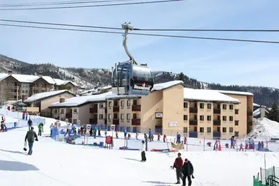 Image de Slopeside. Rénové. Condo seulement avec laveuse et sécheuse dans l'unité. Remise Lift Tix *