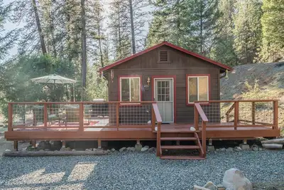 Image de 2b / 1b Farms Poker Bar - Cabane dans les bois
