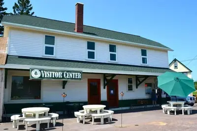Image de Keweenaw Vacation Rental - Idéal pour les familles et les groupes - peut accueillir jusqu'à 7 personnes