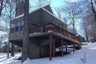 Image de Chalet confortable avec piscine, randonnée pédestre, ski et Vtt