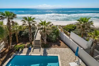 Image de Le Mirage - Piscine privée au front de mer surplombant l'océan! Vélos & WiFi gratuit!