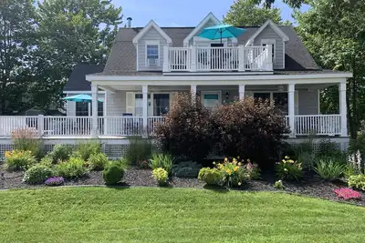 Image de SPÉCIAUX De Midweek Juin! / Great Beach House / ÉTAPES À La Plage / VÉLOS Inclus.