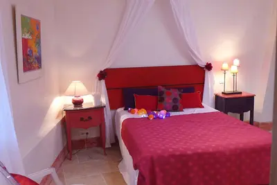 Image de Maison d'Artiste 3 Etoiles du 17 eme avec vue superbe à Roussillon