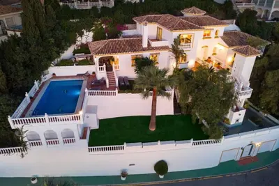Image de Large Luxury Family Villa 500m From Beach