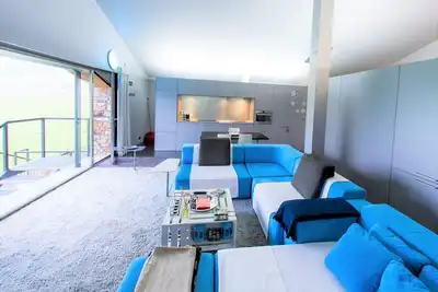 conception Minimal Loft avec grande terrasse.