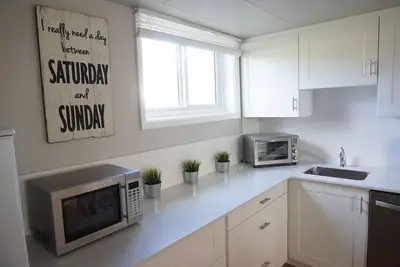 Image de Situé au centre! Suite privée récemment rénovée!
