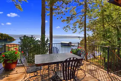 Image de Traeger Pellet Grill, kayaks, canoës: pêche, divertissement en famille sur le chenal principal