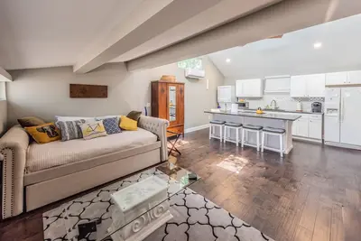Image de Midtown Backyard Guest House (Studio)