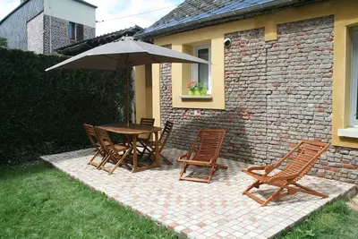 Image de Gîte Lisieux avec jardin et parking