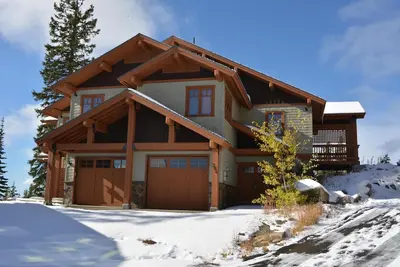 Image de Ski-in / ski-out Premium 3 chambres, 2 salles de bain maison. Situé directement sur Woodcutter